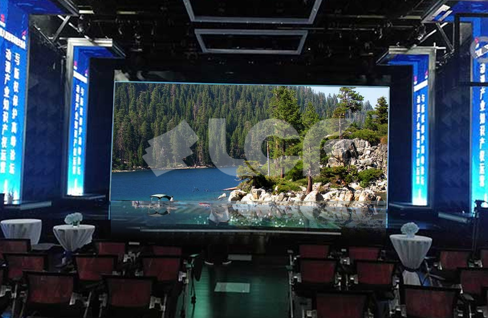 深圳第一路演室内2.jpg 深圳第一路演室内2.jpg