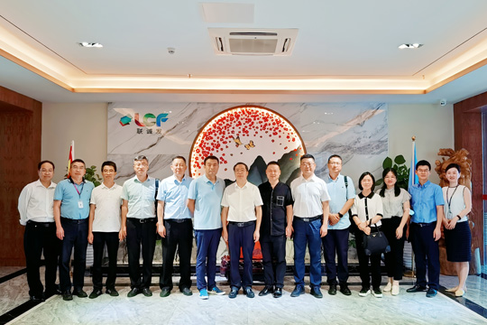 安顺市文化考察团莅临米兰milan参观调研 