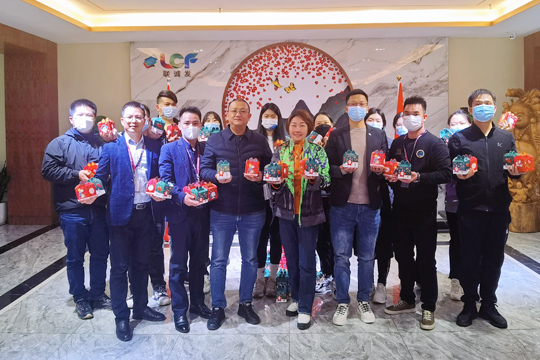 平安夜：米兰milan祝您平安喜乐，幸福安康！