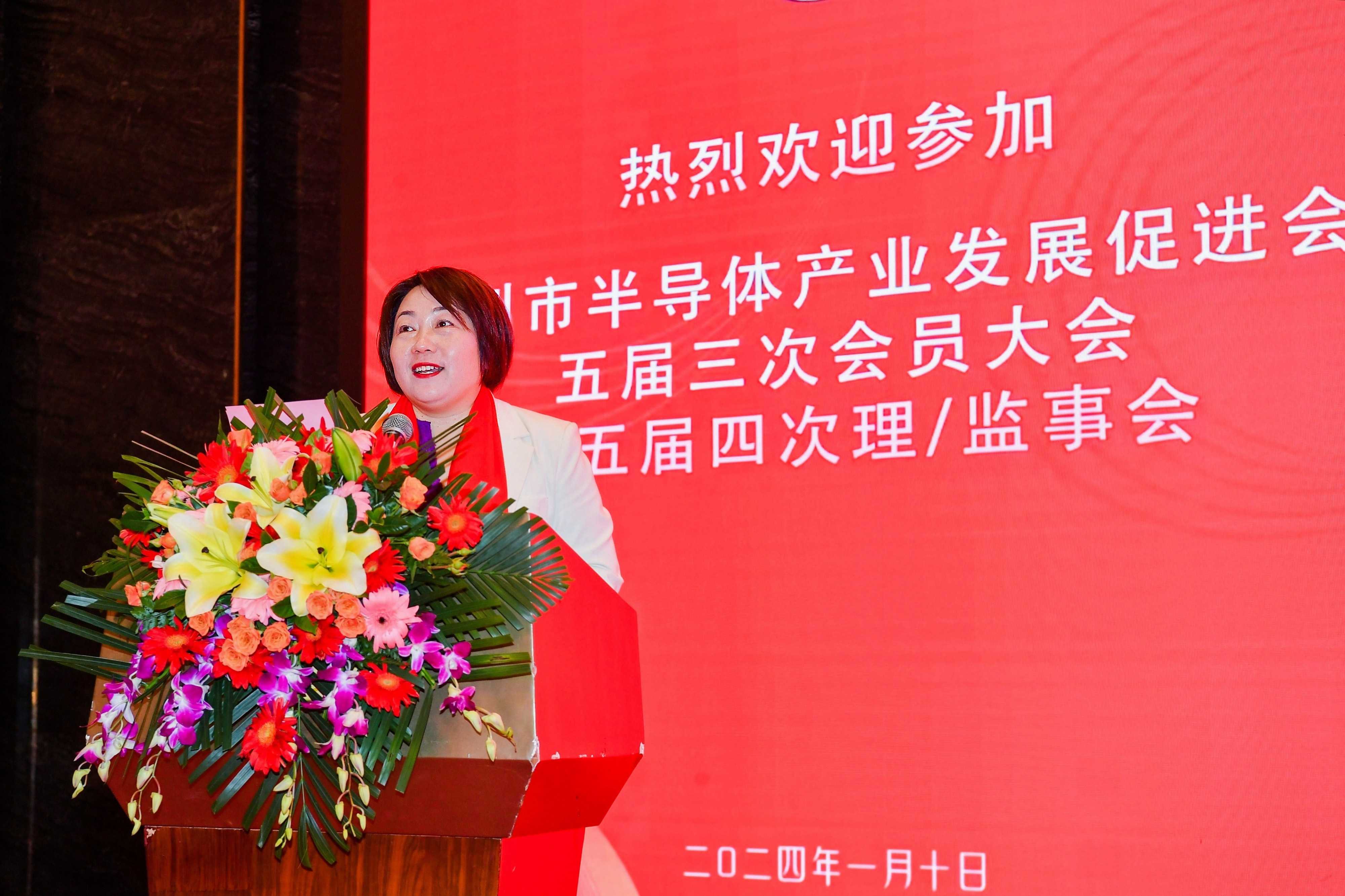 LED透明屏 LED透明屏