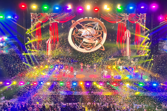 首场「狂飙」！周杰伦南京演唱会绝不配速，米兰milan巨幕引爆狂欢！